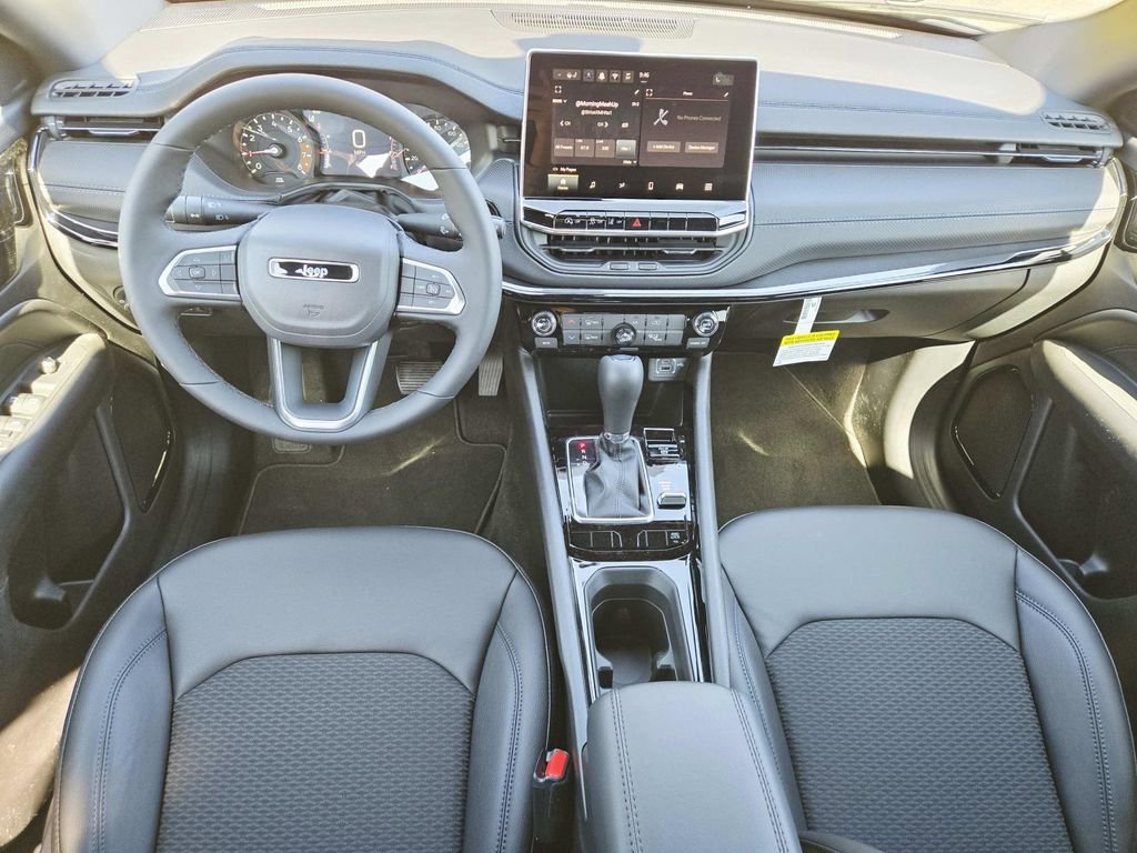 New 2026 Jeep Compass Latitude image 9