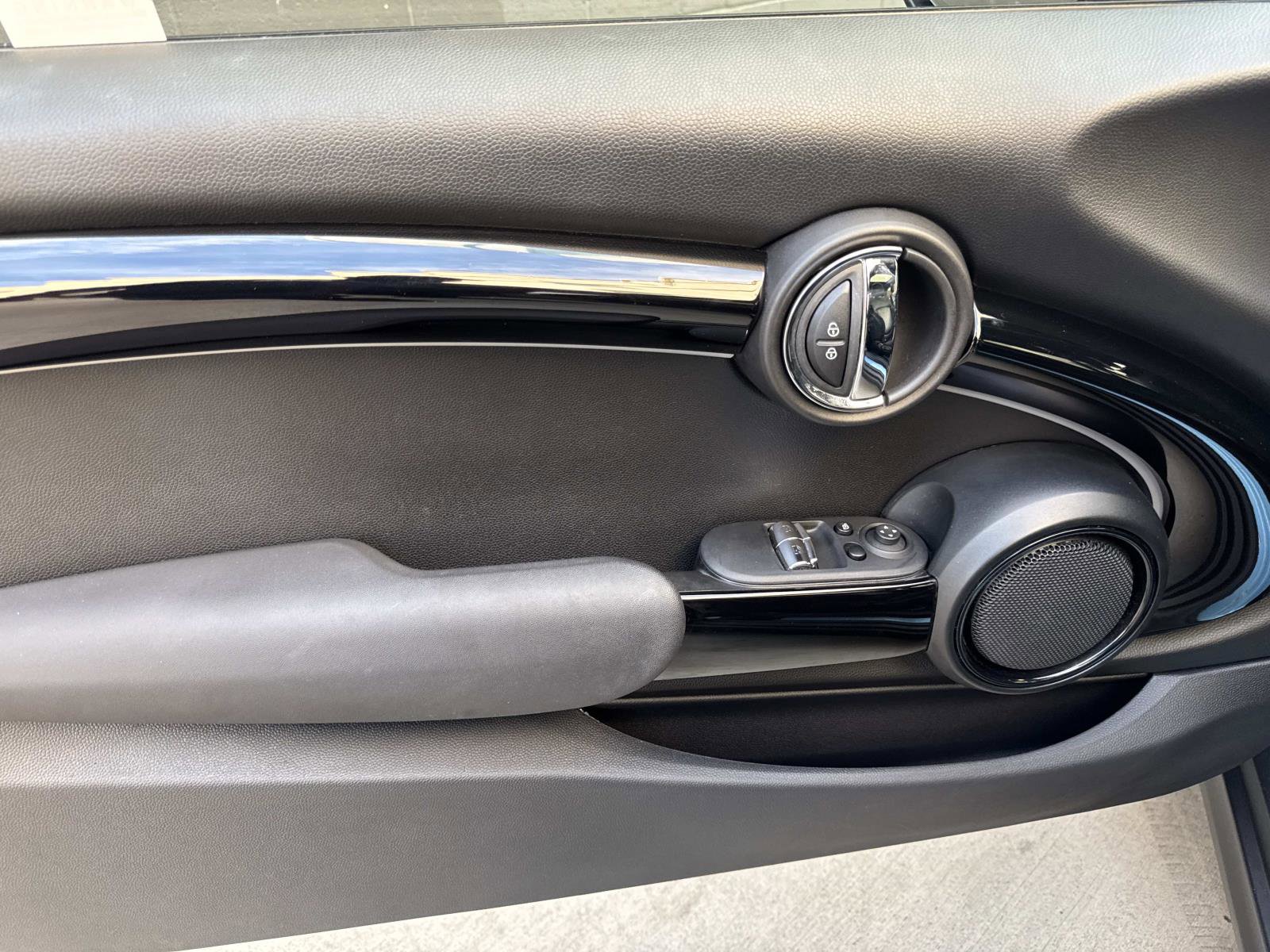 Certified 2023 MINI Cooper S w/ Signature Upholstery Package image 8