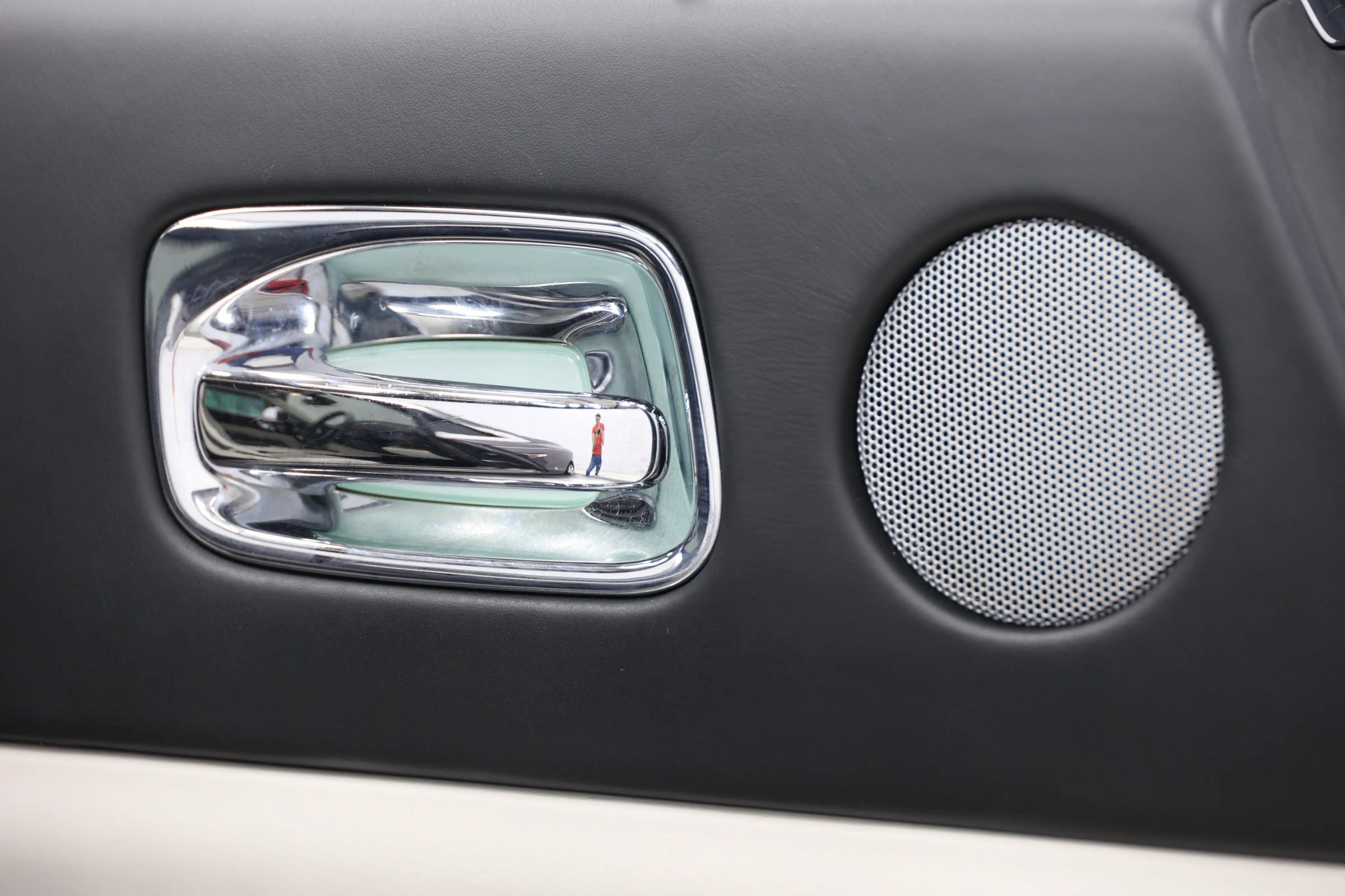 Used 2017 Rolls-Royce Wraith RWD image 15