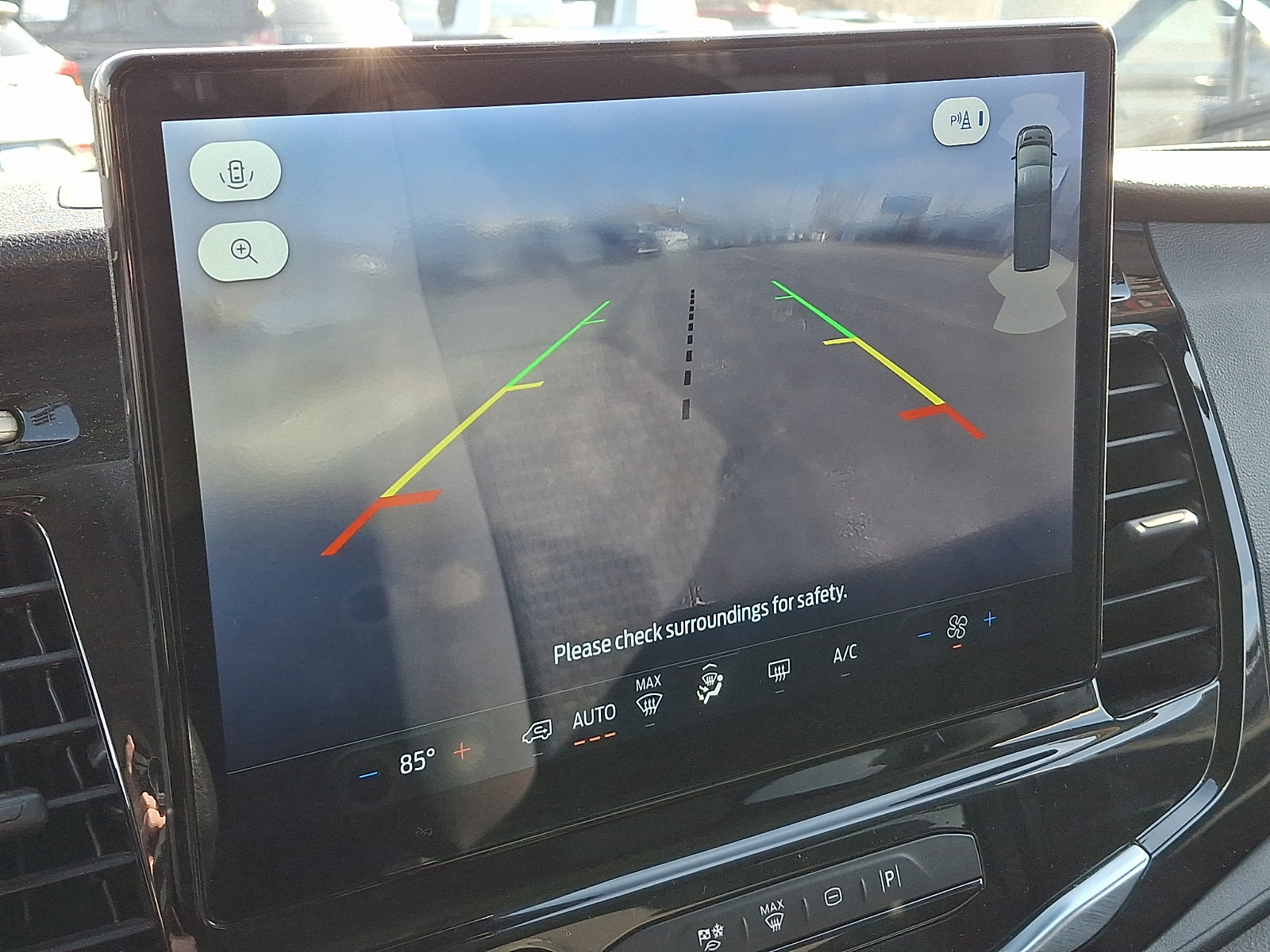 Used 2023 Ford Transit 350 XLT image 19