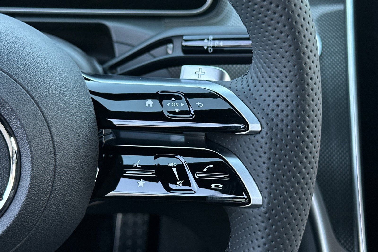 New 2025 Mercedes-Benz C 300 4MATIC Sedan image 26