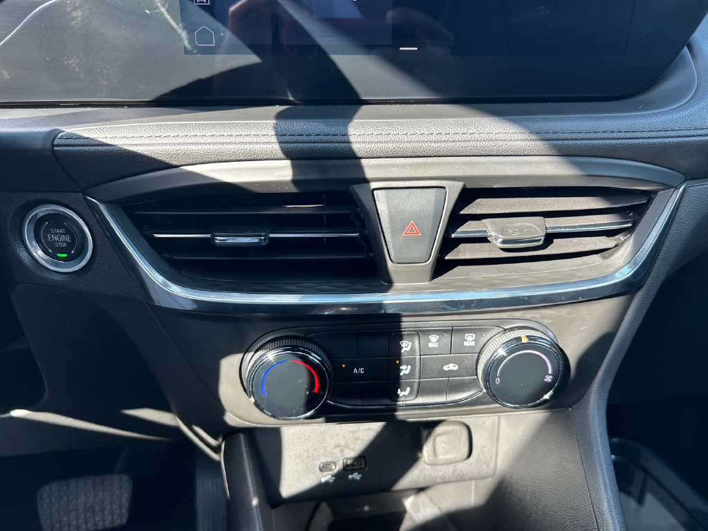 Certified 2024 Buick Encore GX Preferred FWD image 25