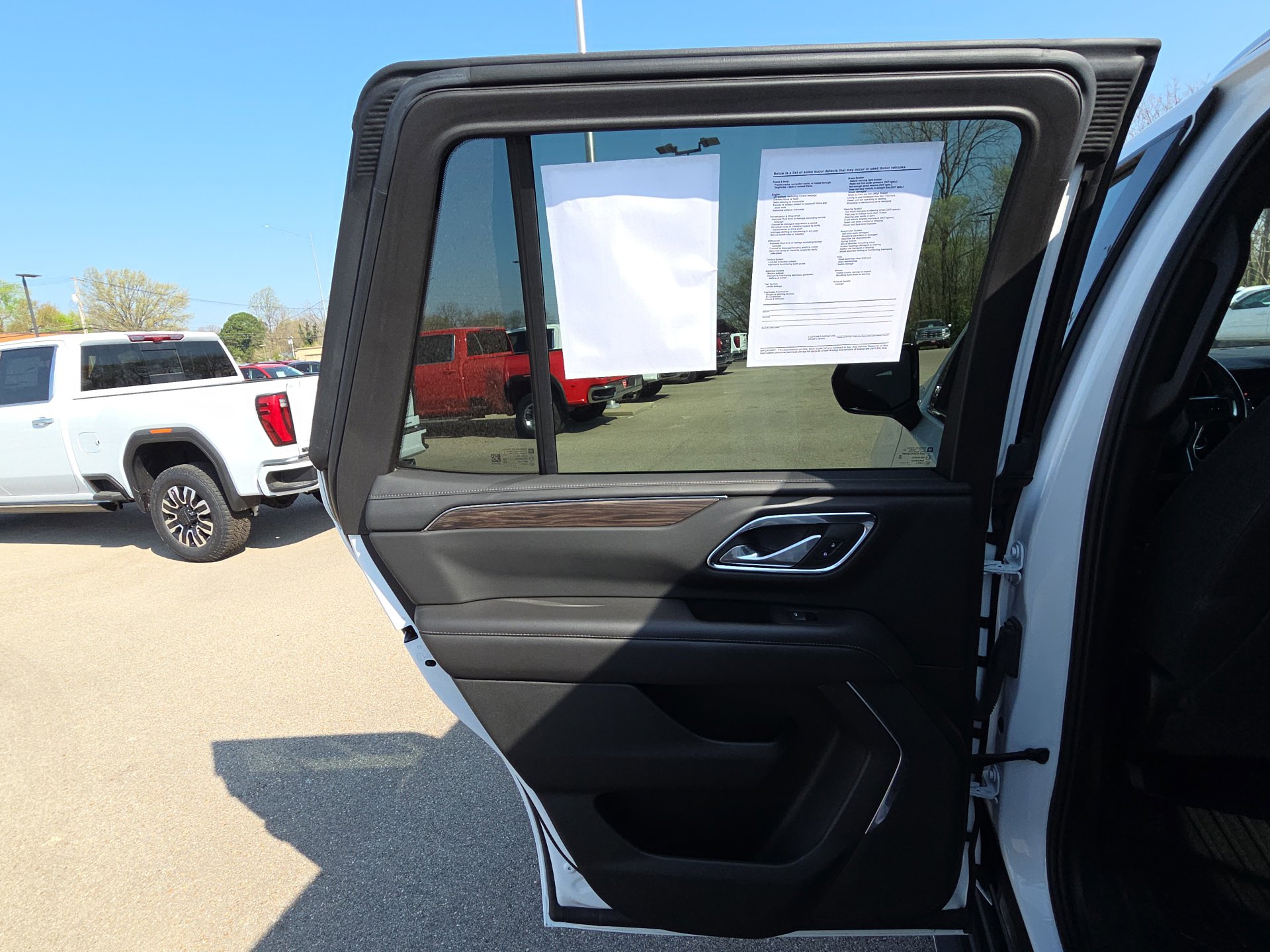 Used 2023 Chevrolet Tahoe LS image 26
