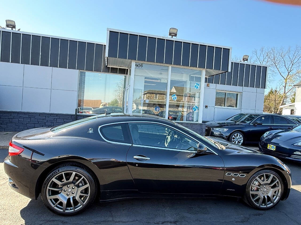 Used 2009 Maserati GranTurismo S image 8