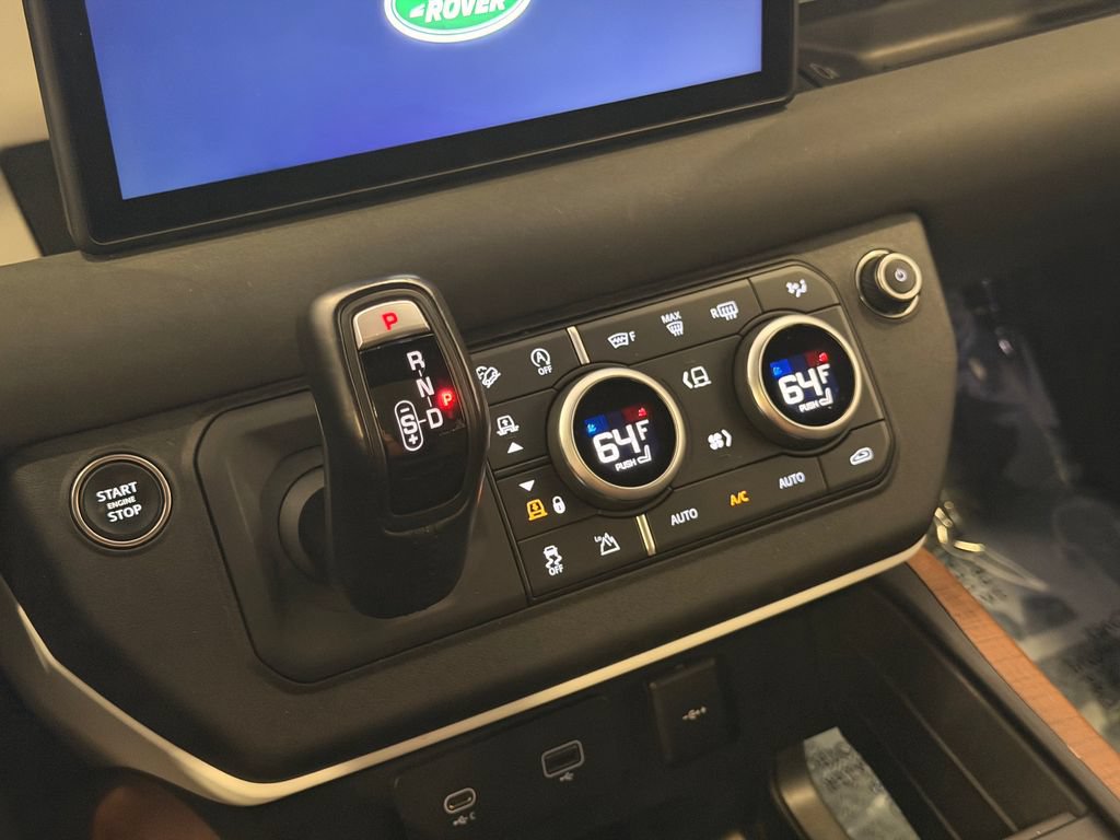 Used 2023 Land Rover Defender 110 S AWD/4WD image 19