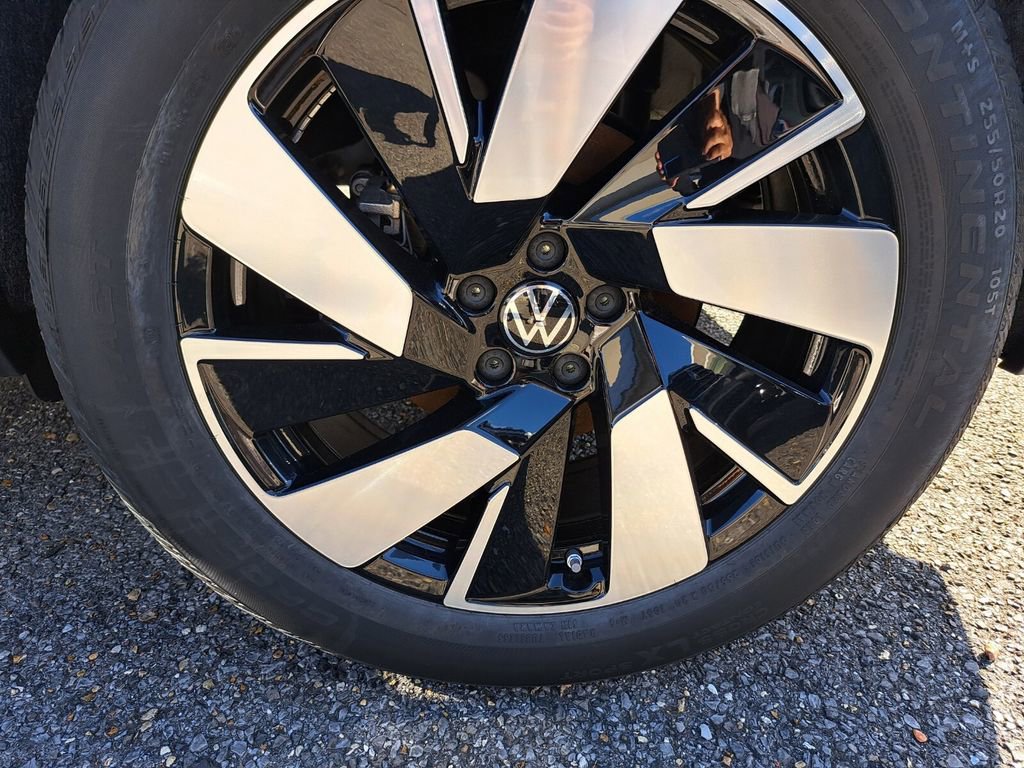 New 2026 Volkswagen Atlas Cross Sport SEL image 24