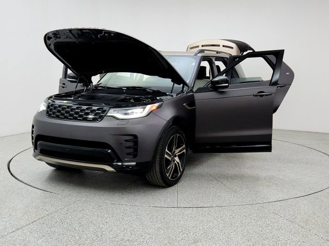 New 2026 Land Rover Discovery Limited Edition AWD/4WD image 9