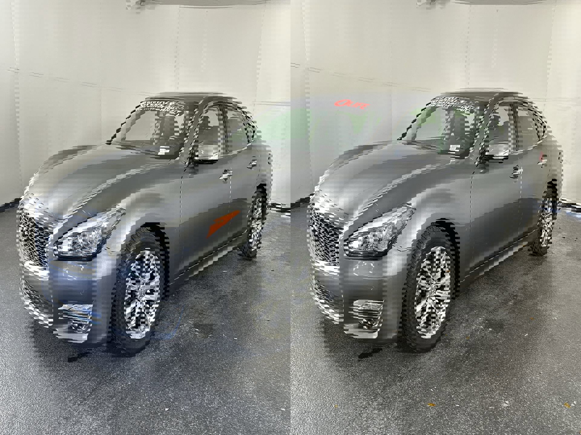 Used 2019 INFINITI Q70 Luxe w/ Proactive Package image 6