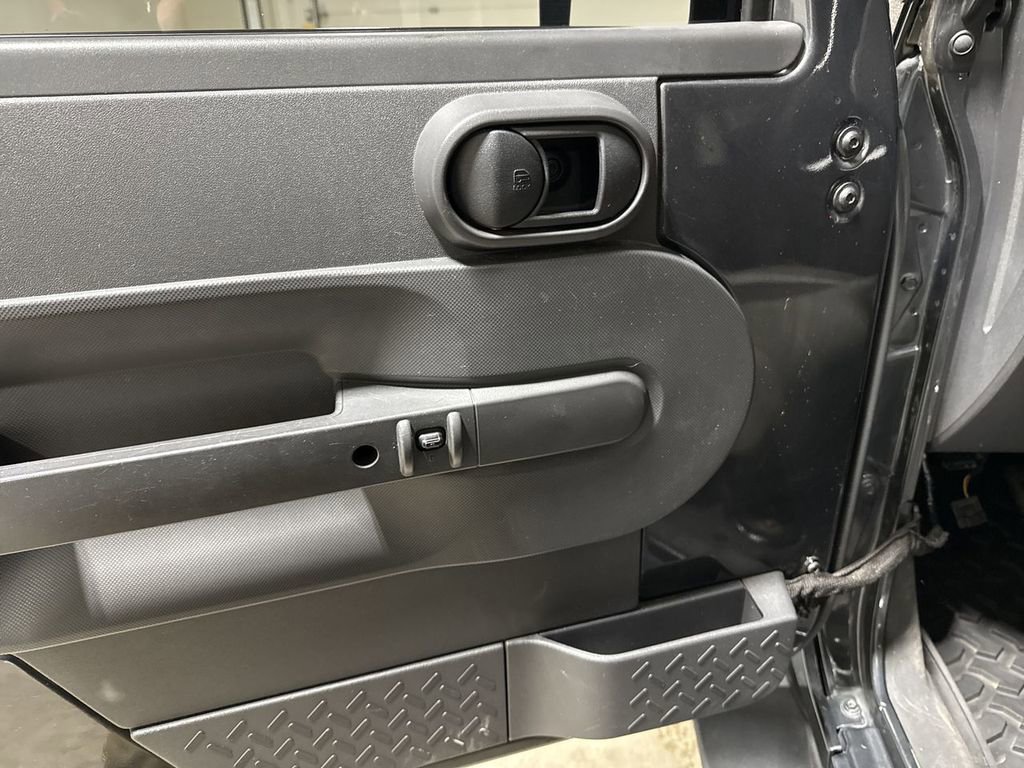 Used 2010 Jeep Wrangler Unlimited Sahara w/ Dual Top Group image 18