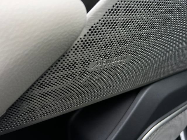 Used 2020 Land Rover Range Rover Velar R-Dynamic S image 12