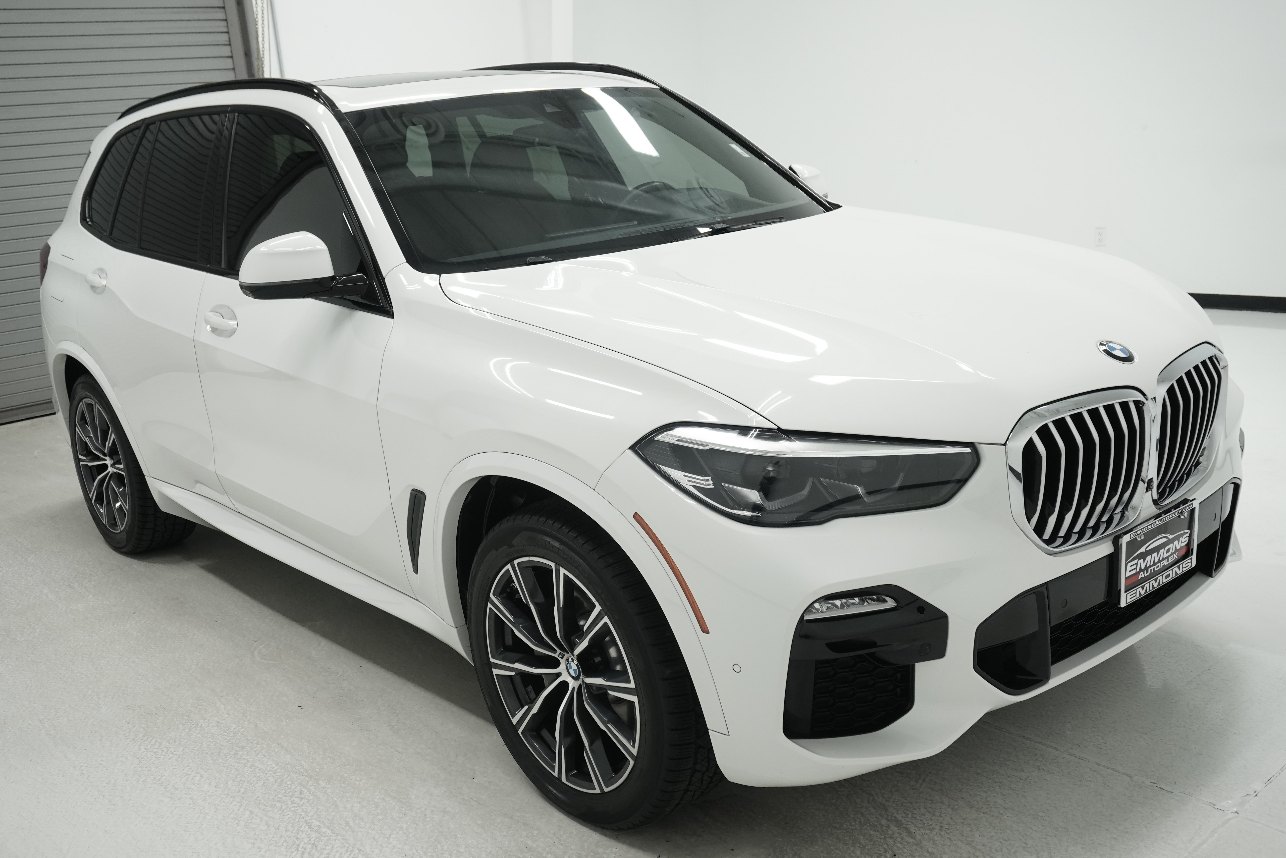 Used 2020 BMW X5 xDrive40i w/ M Sport Package AWD/4WD image 3