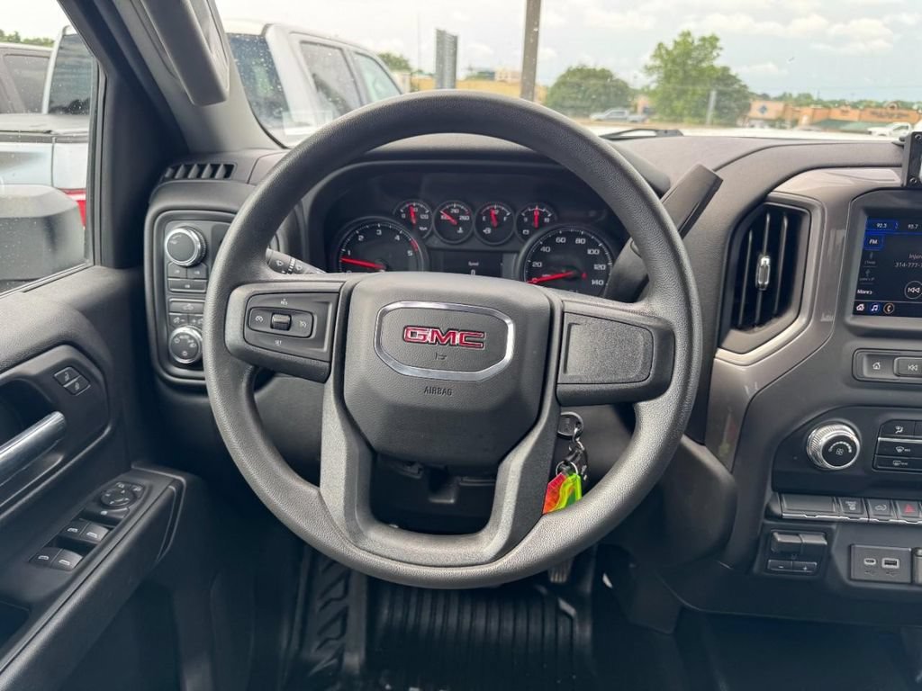 Used 2023 GMC Sierra 3500 Pro w/ Convenience Package AWD/4WD image 11