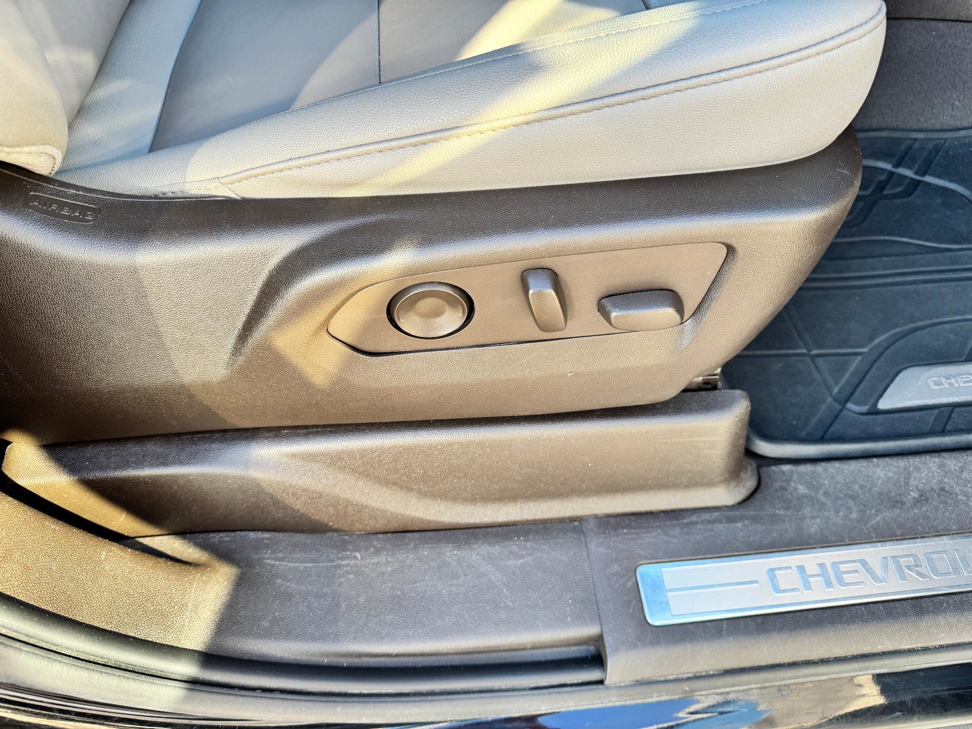 Used 2022 Chevrolet Tahoe Z71 w/ Luxury Package image 21