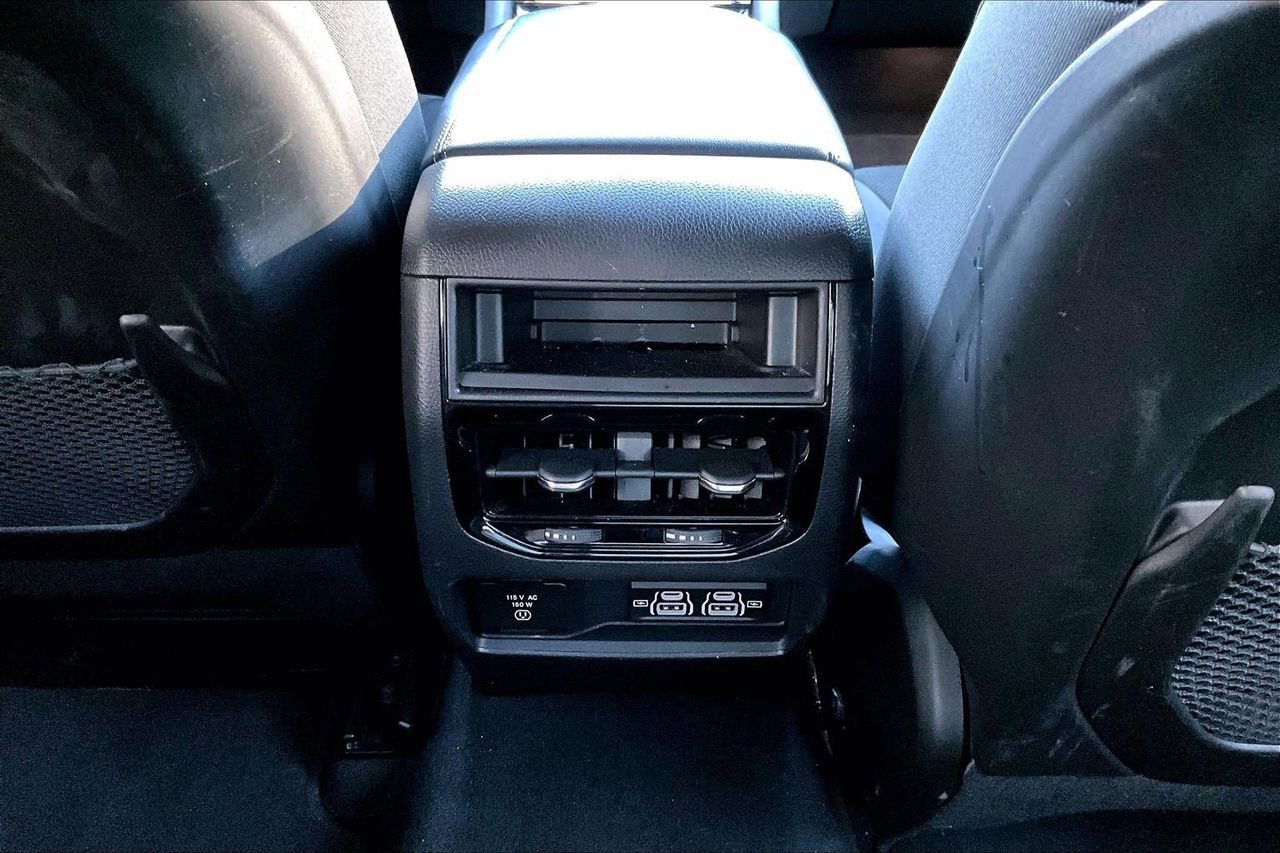 Certified 2025 Jeep Grand Cherokee Altitude AWD/4WD image 15