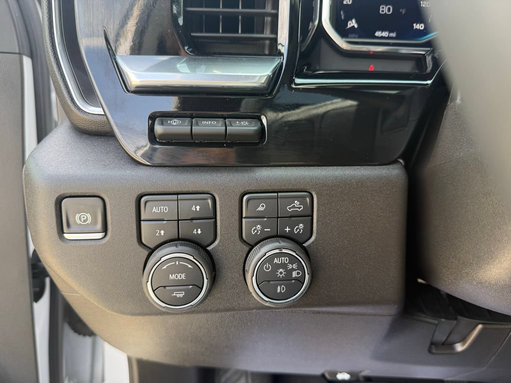 Used 2025 Chevrolet Silverado 2500 High Country w/ Technology Package AWD/4WD image 41