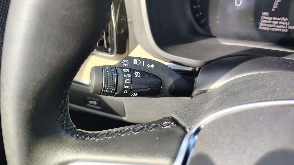 New 2026 Volvo XC60 B5 Ultra w/ Protection Package Premier image 17