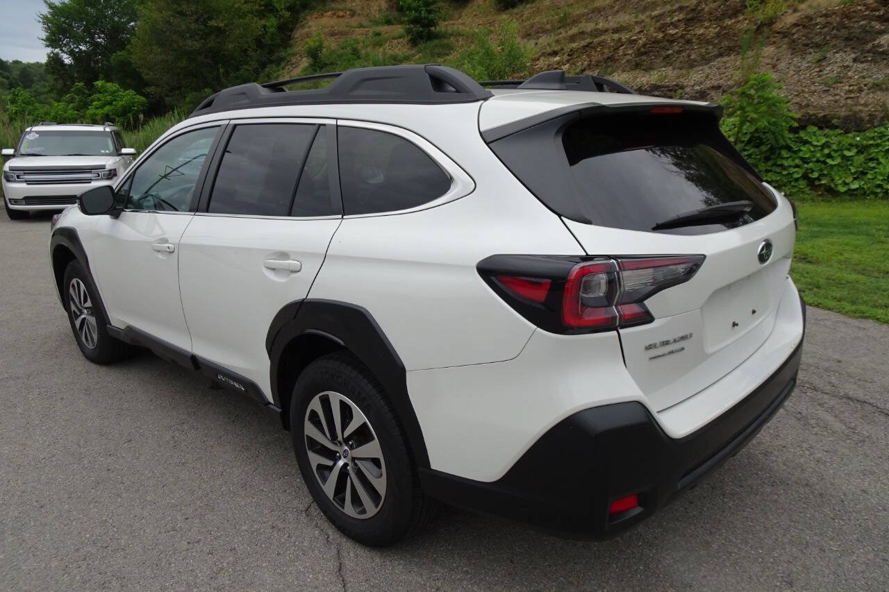 Used 2024 Subaru Outback Premium AWD/4WD image 8