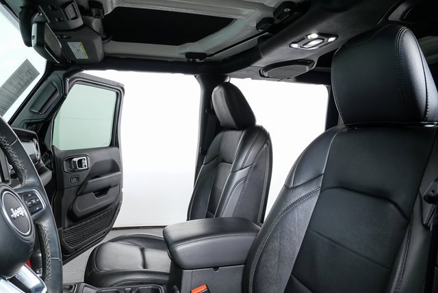 Used 2022 Jeep Wrangler Unlimited Sahara image 5