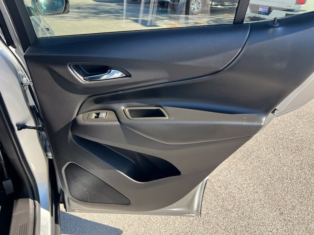 Used 2018 Chevrolet Equinox LT FWD image 22