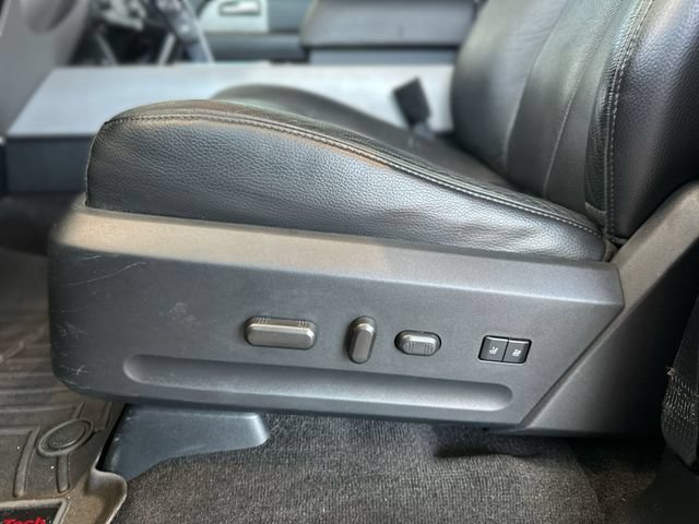 Used 2017 Ford Expedition Limited w/ Equipment Group 301A AWD/4WD image 13