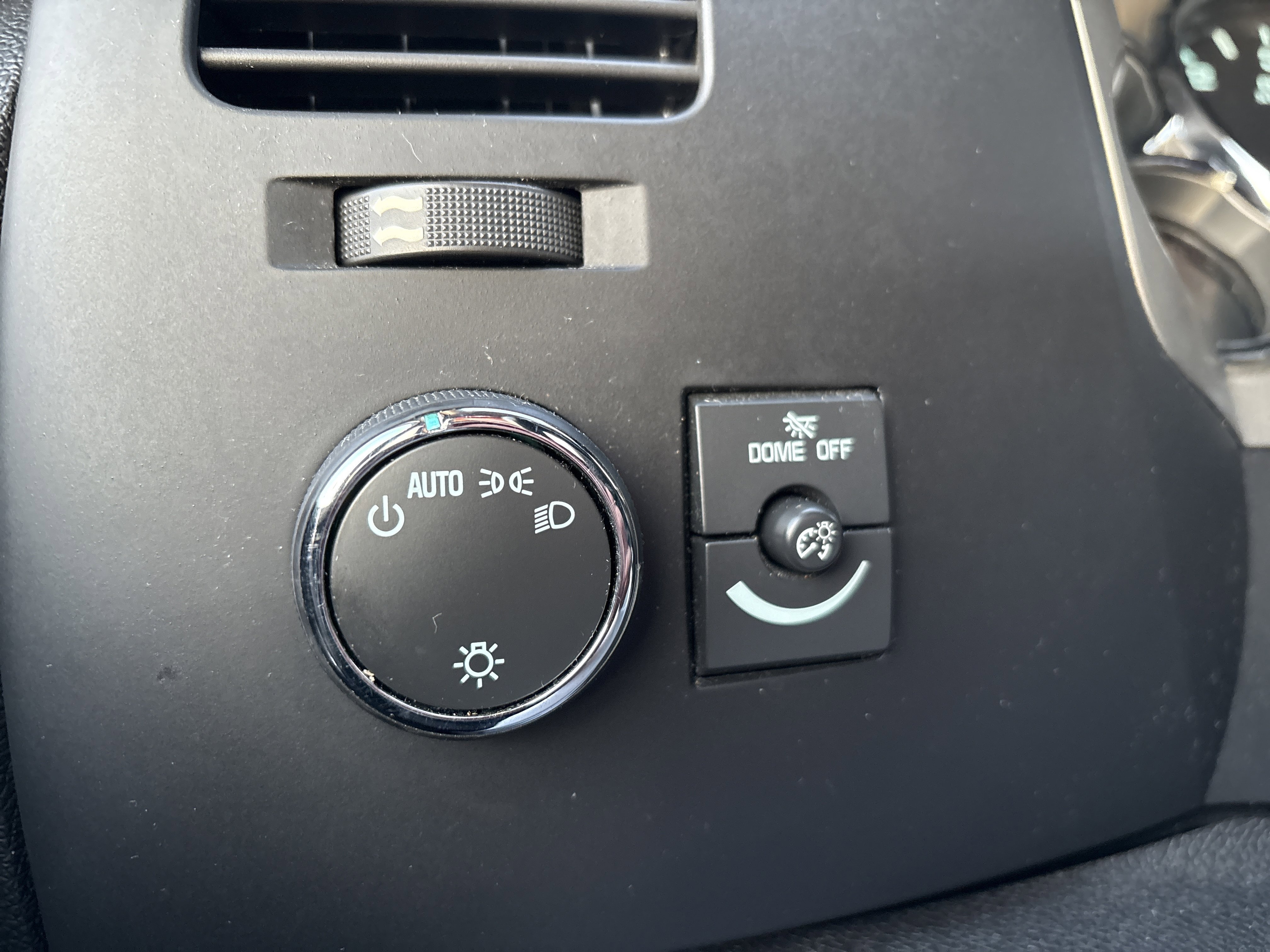 Used 2013 Chevrolet Silverado 1500 LT image 25