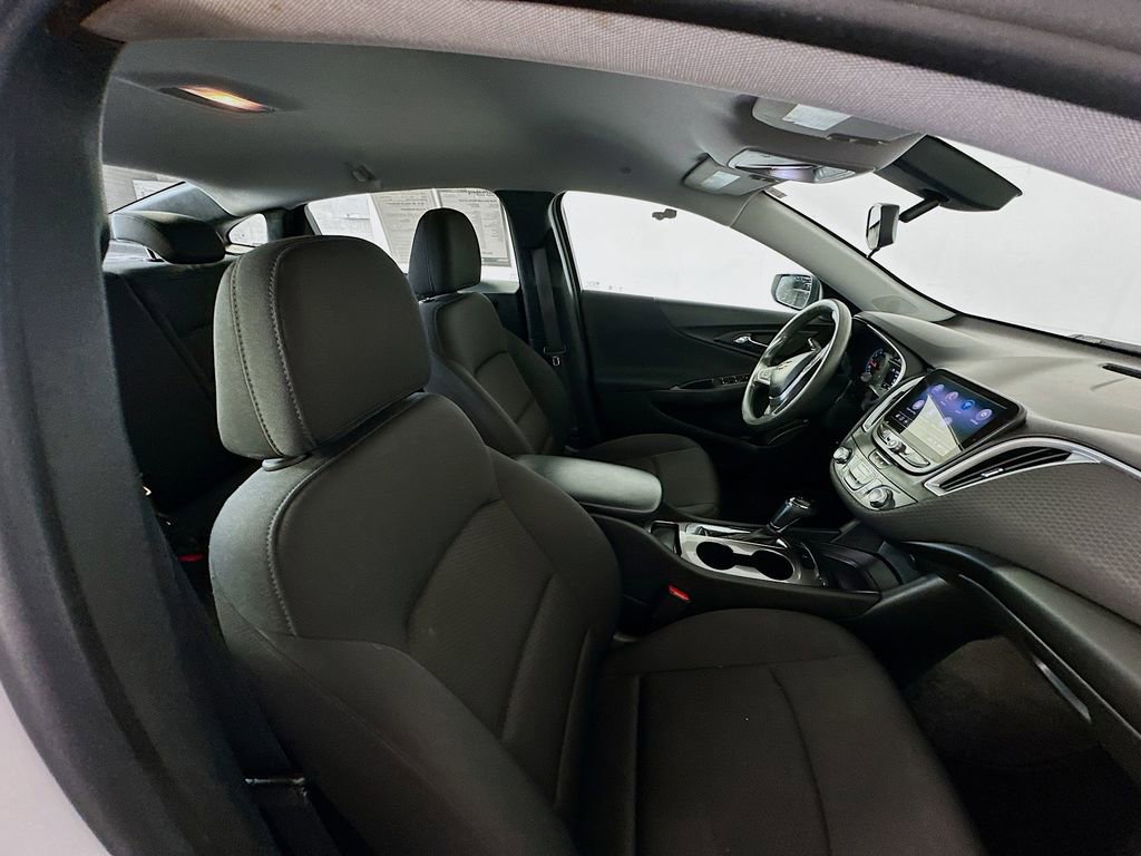 Used 2020 Chevrolet Malibu LS image 25
