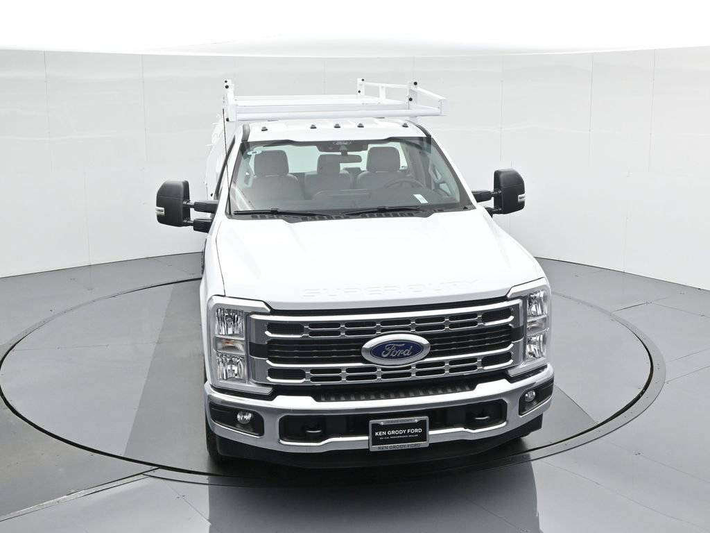New 2025 Ford F350 XL w/ XL Chrome Package image 39