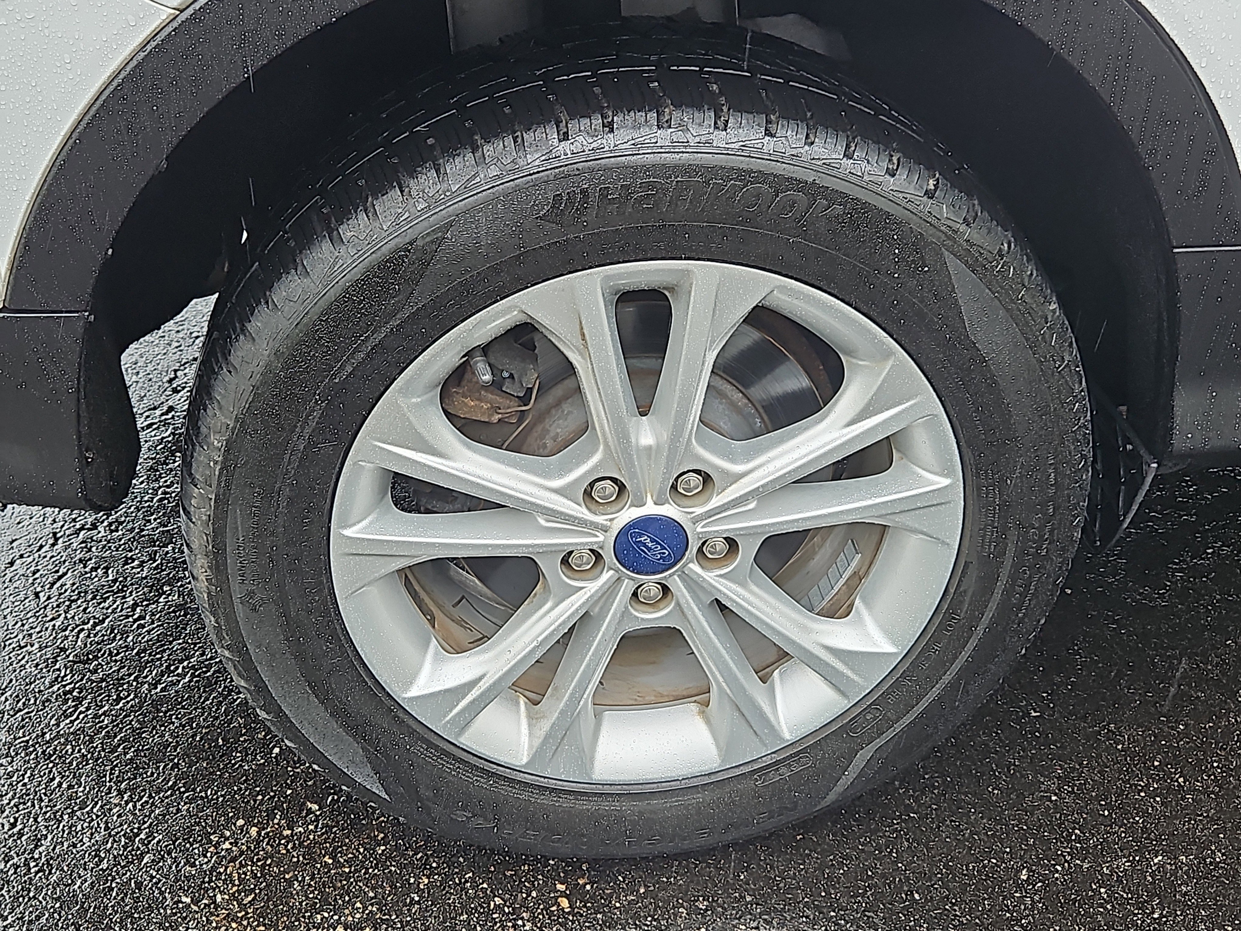 Used 2017 Ford Escape SE w/ SE Cold Weather Package AWD/4WD image 25