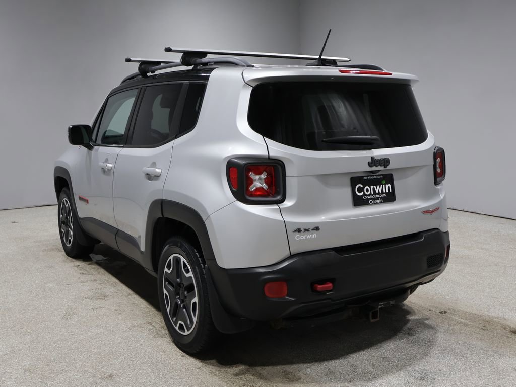 Used 2015 Jeep Renegade Trailhawk image 5