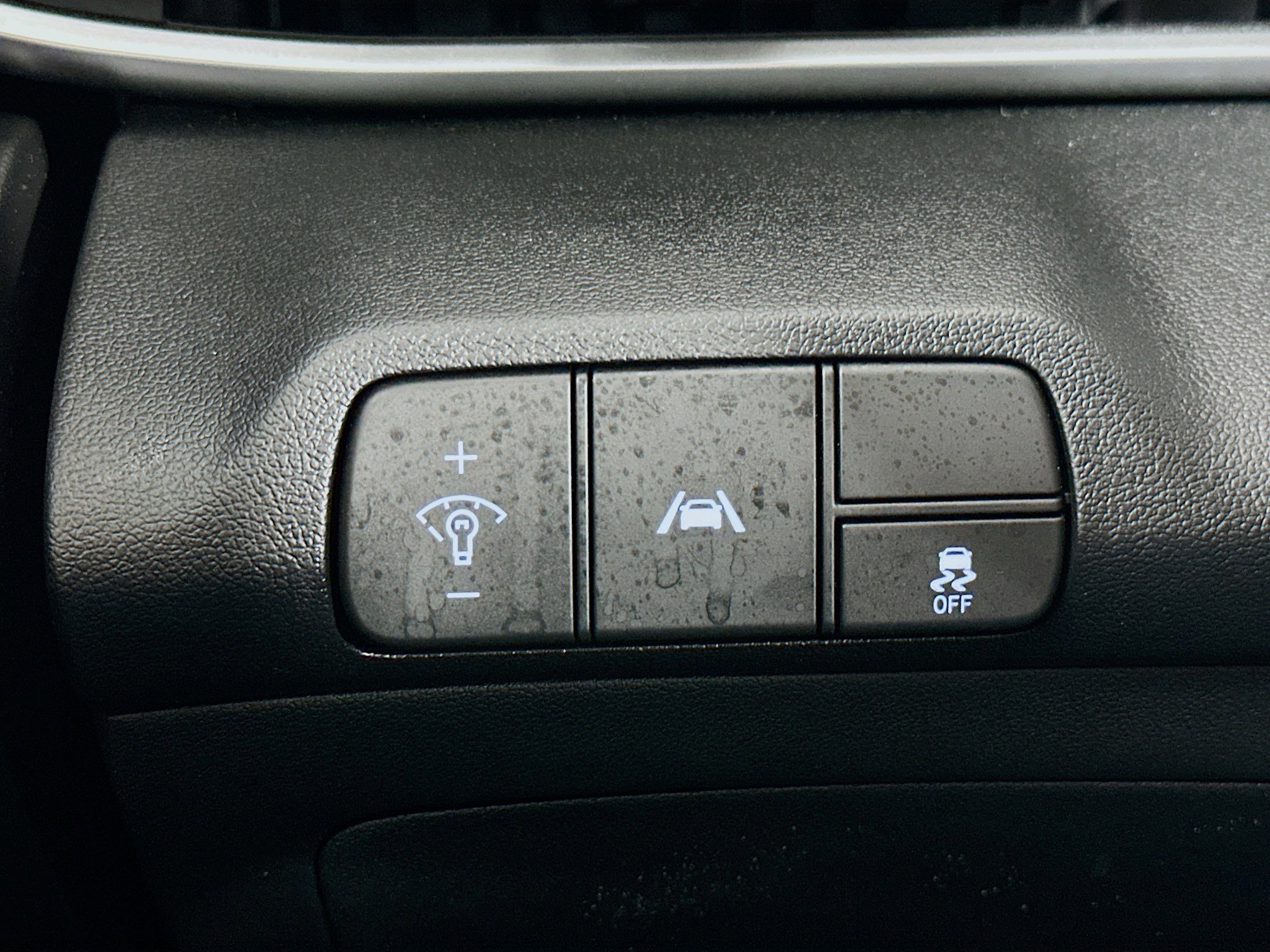 Used 2022 Hyundai Elantra SEL w/ Convenience + Premium Package FWD image 17