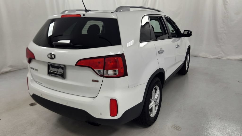 Used 2014 Kia Sorento LX AWD/4WD image 3