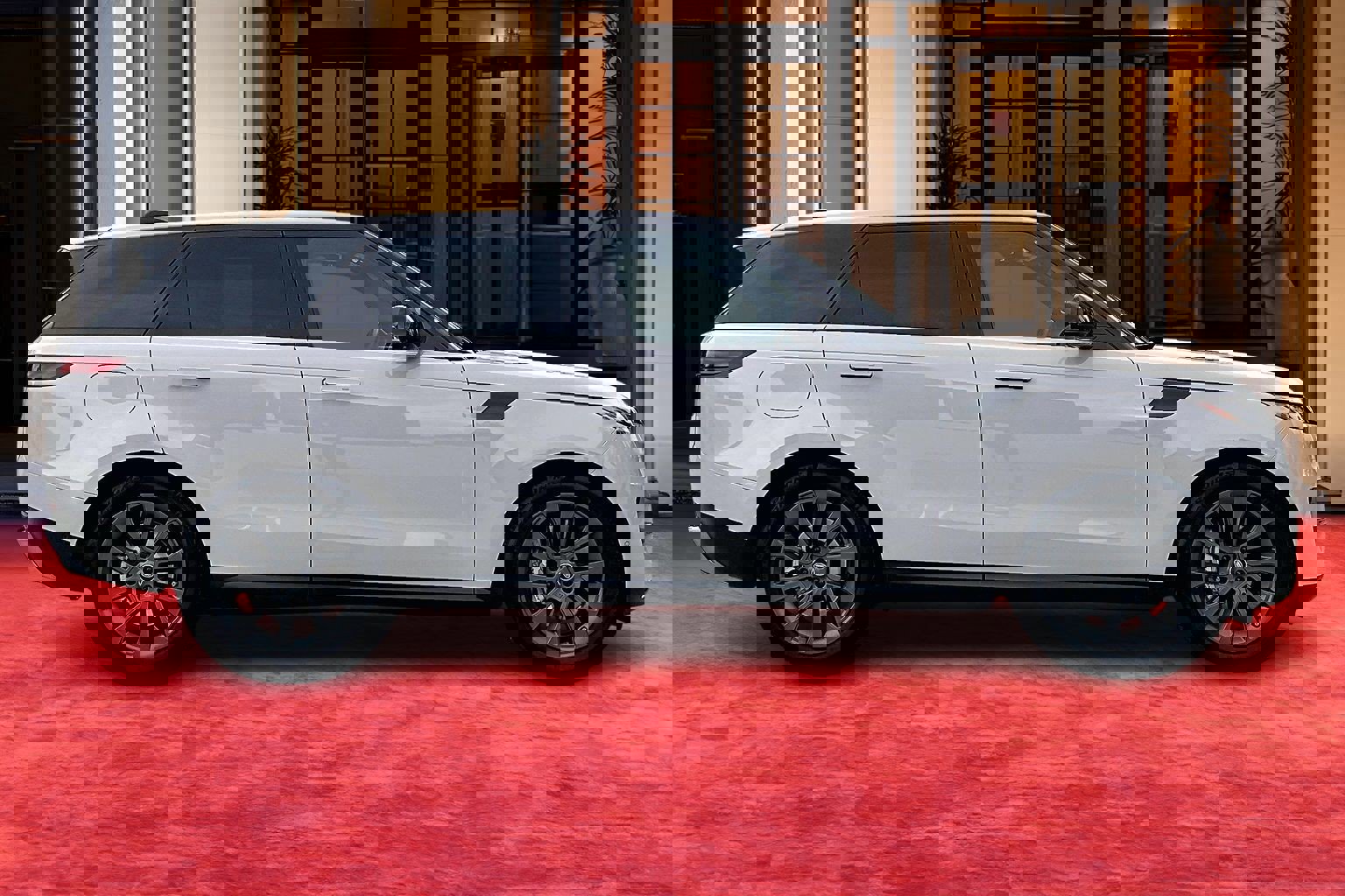 Used 2025 Land Rover Range Rover Sport image 13