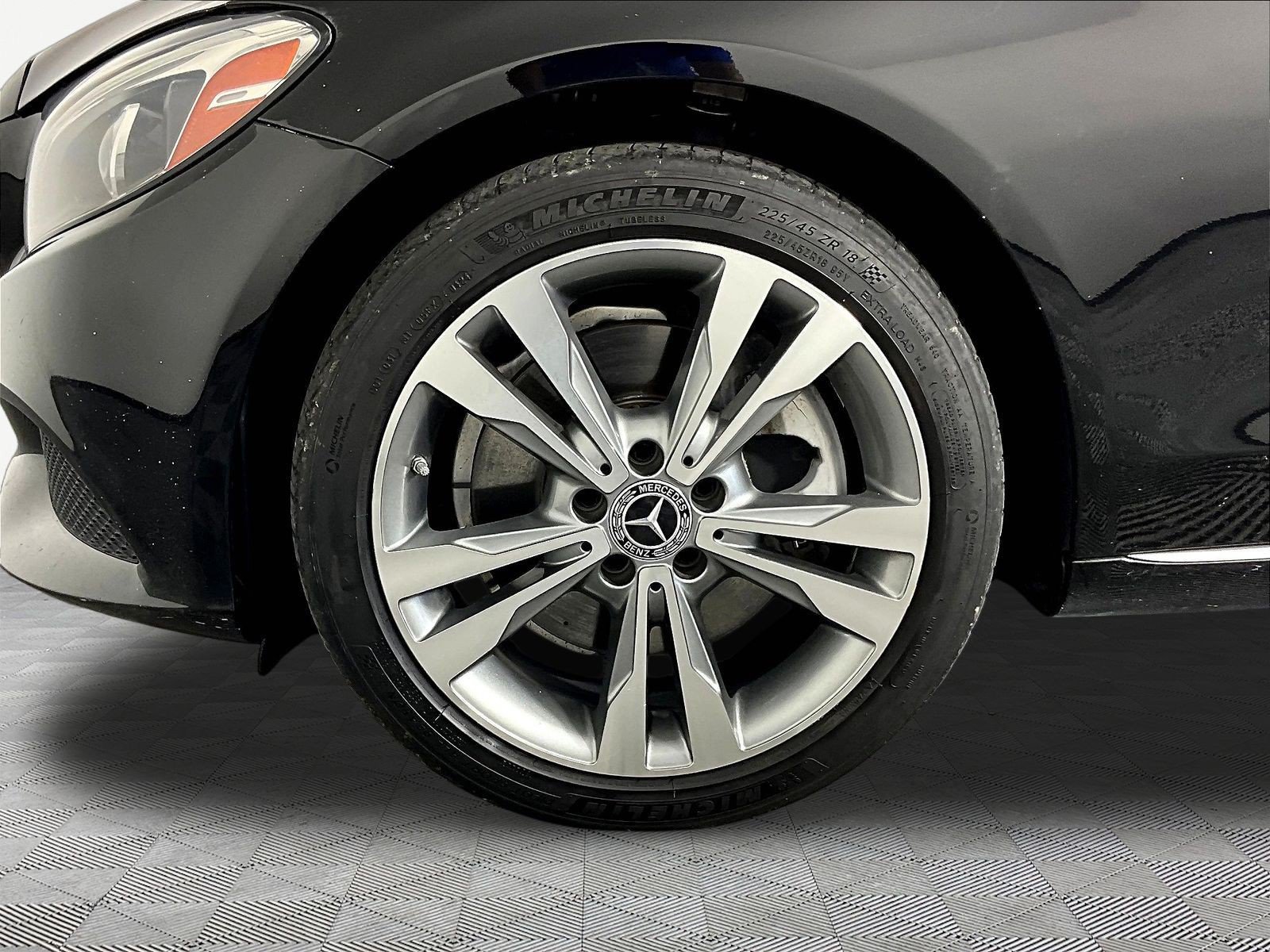 Used 2018 Mercedes-Benz C 300 4MATIC Sedan image 28