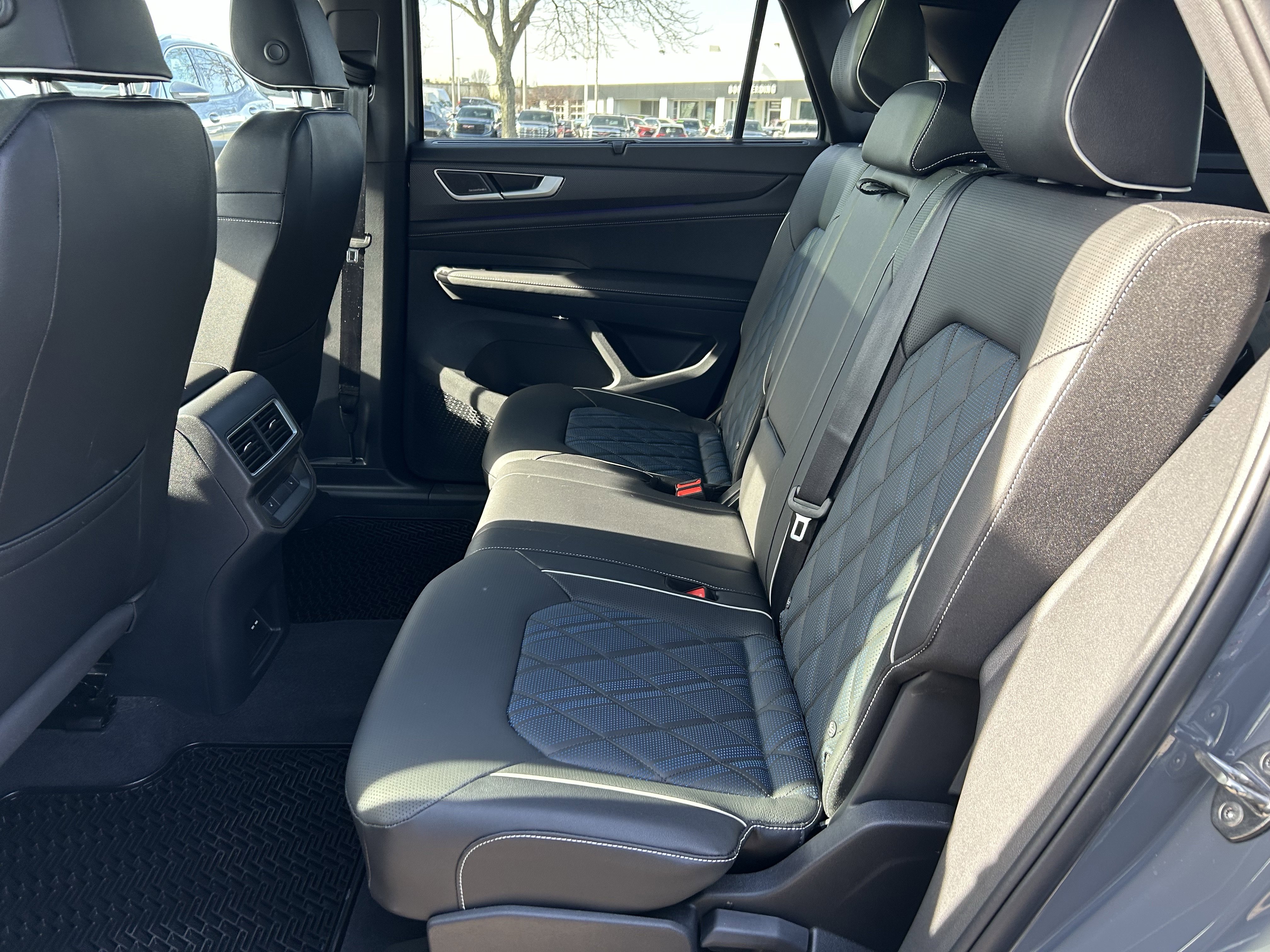 New 2026 Volkswagen Atlas Cross Sport SEL Premium R-Line image 24