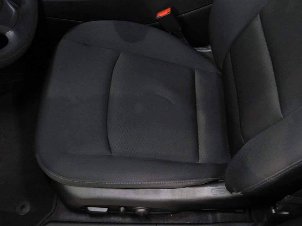 Used 2019 Chevrolet Malibu LT image 33