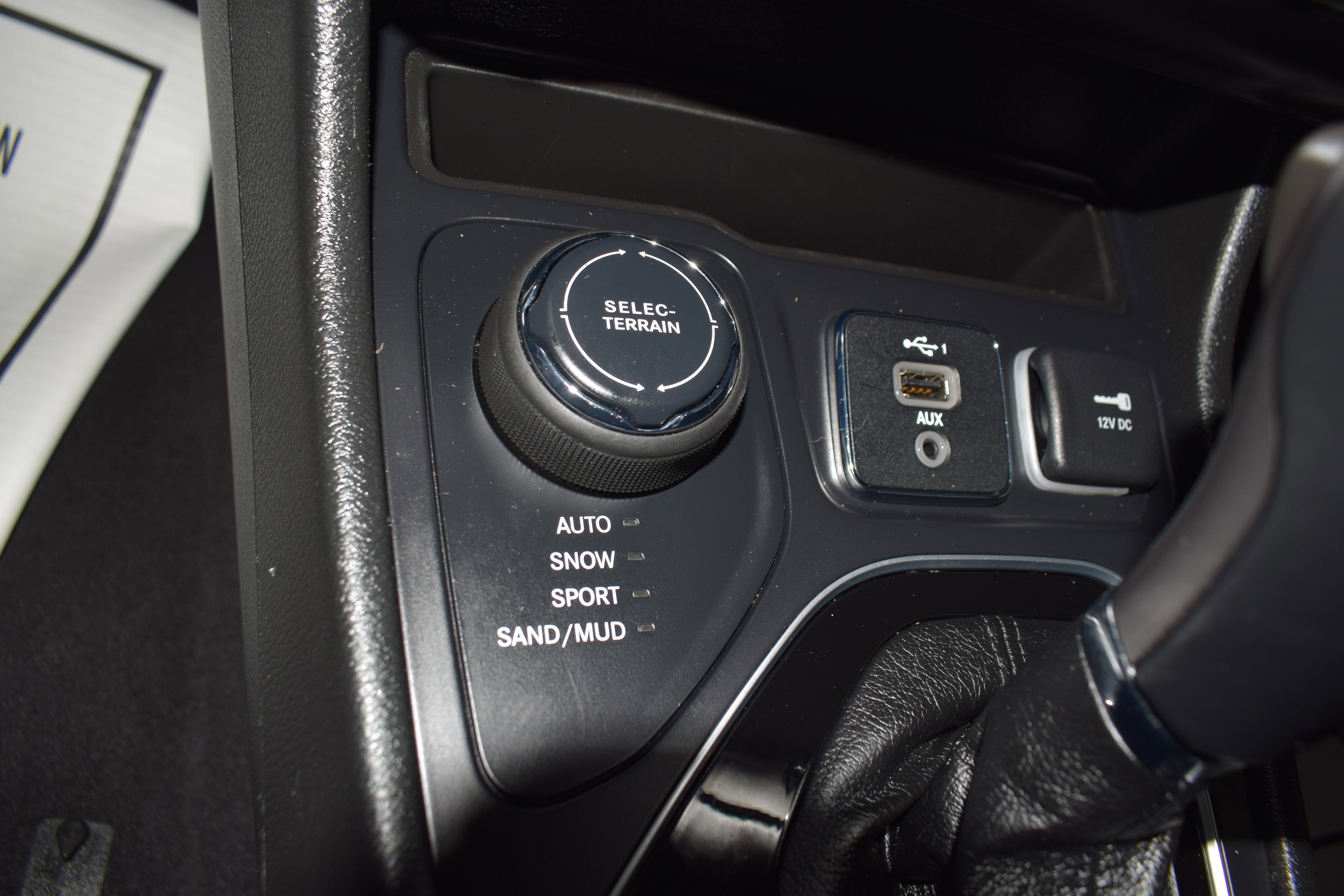 Used 2023 Jeep Cherokee Altitude Lux image 17