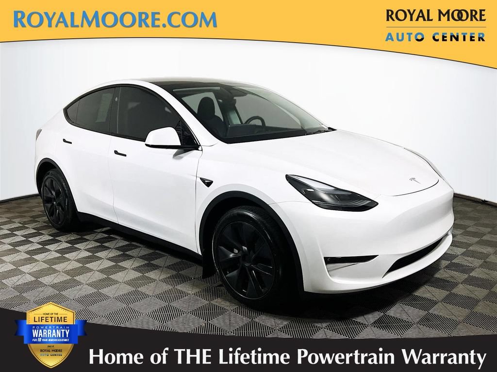 Used 2025 Tesla Model Y Long Range AWD/4WD image 1