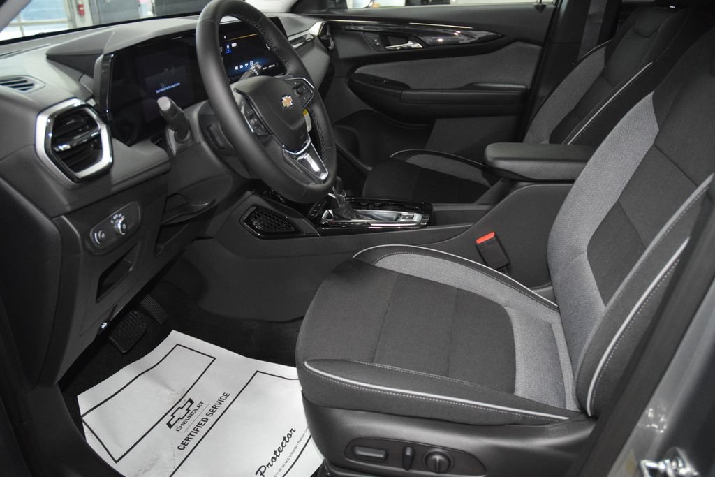 New 2026 Chevrolet TrailBlazer LT w/ Convenience Package FWD image 38