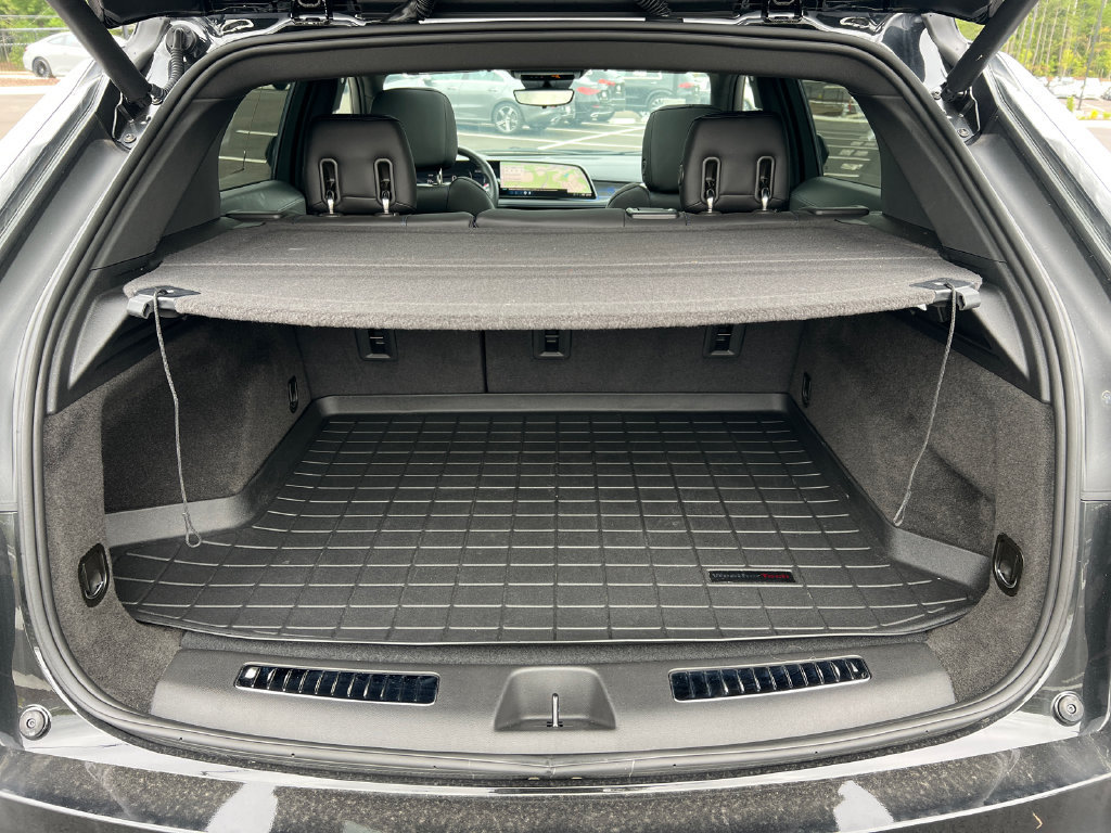 Used 2025 Cadillac XT4 Sport FWD image 18