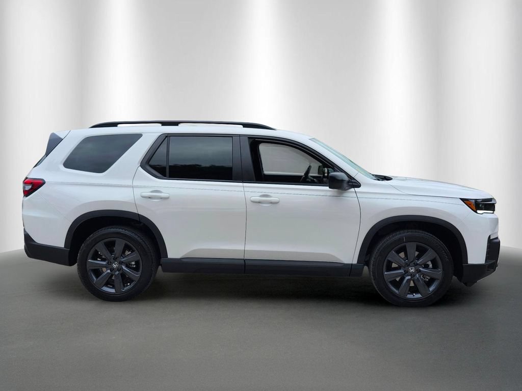 New 2026 Honda Pilot Sport image 7