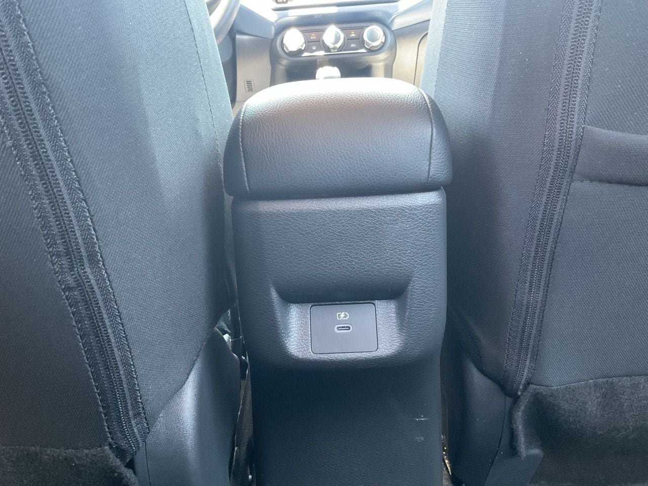Used 2025 Nissan Versa SV FWD image 12