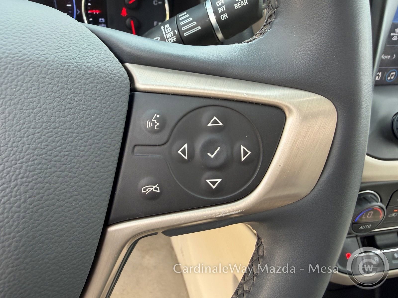 Used 2023 GMC Acadia Denali image 22