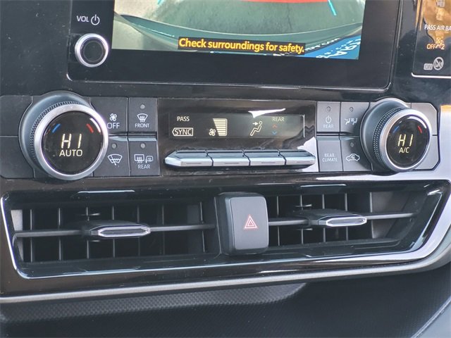 Used 2023 Toyota Highlander LE image 23