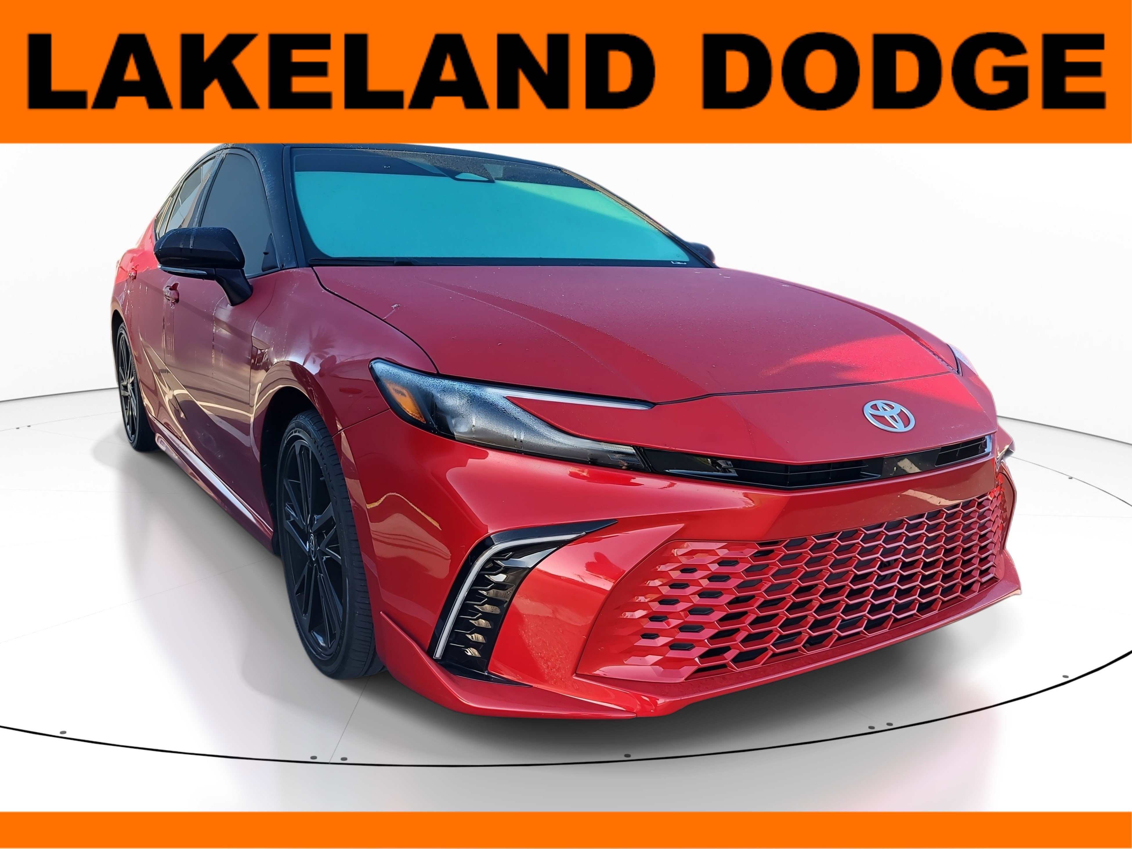 Used 2025 Toyota Camry XSE image 1