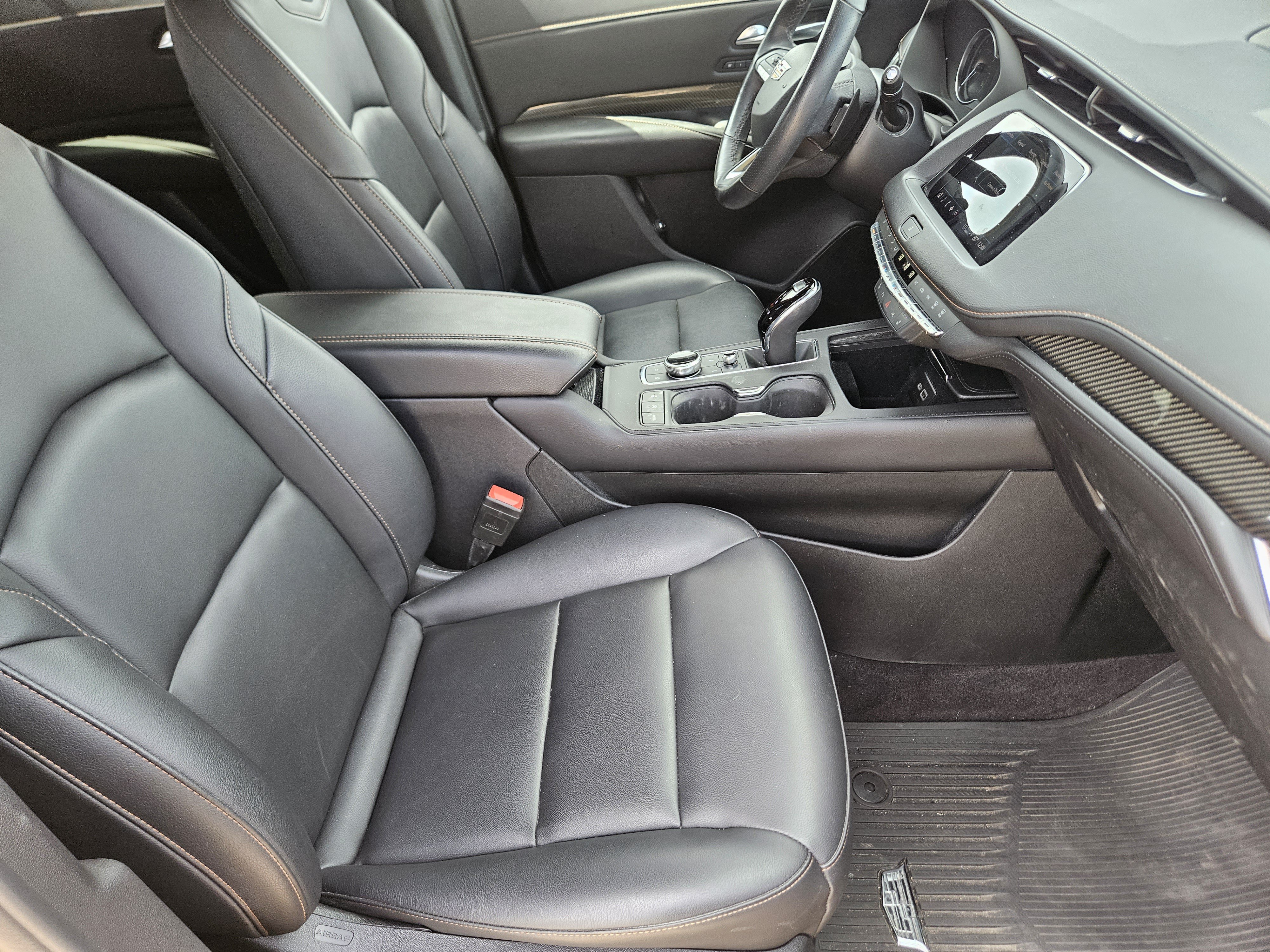 Used 2023 Cadillac XT4 Sport w/ Cold Weather Package FWD image 6