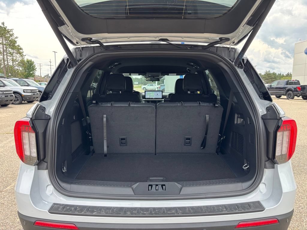 New 2026 Ford Explorer Tremor AWD/4WD image 16