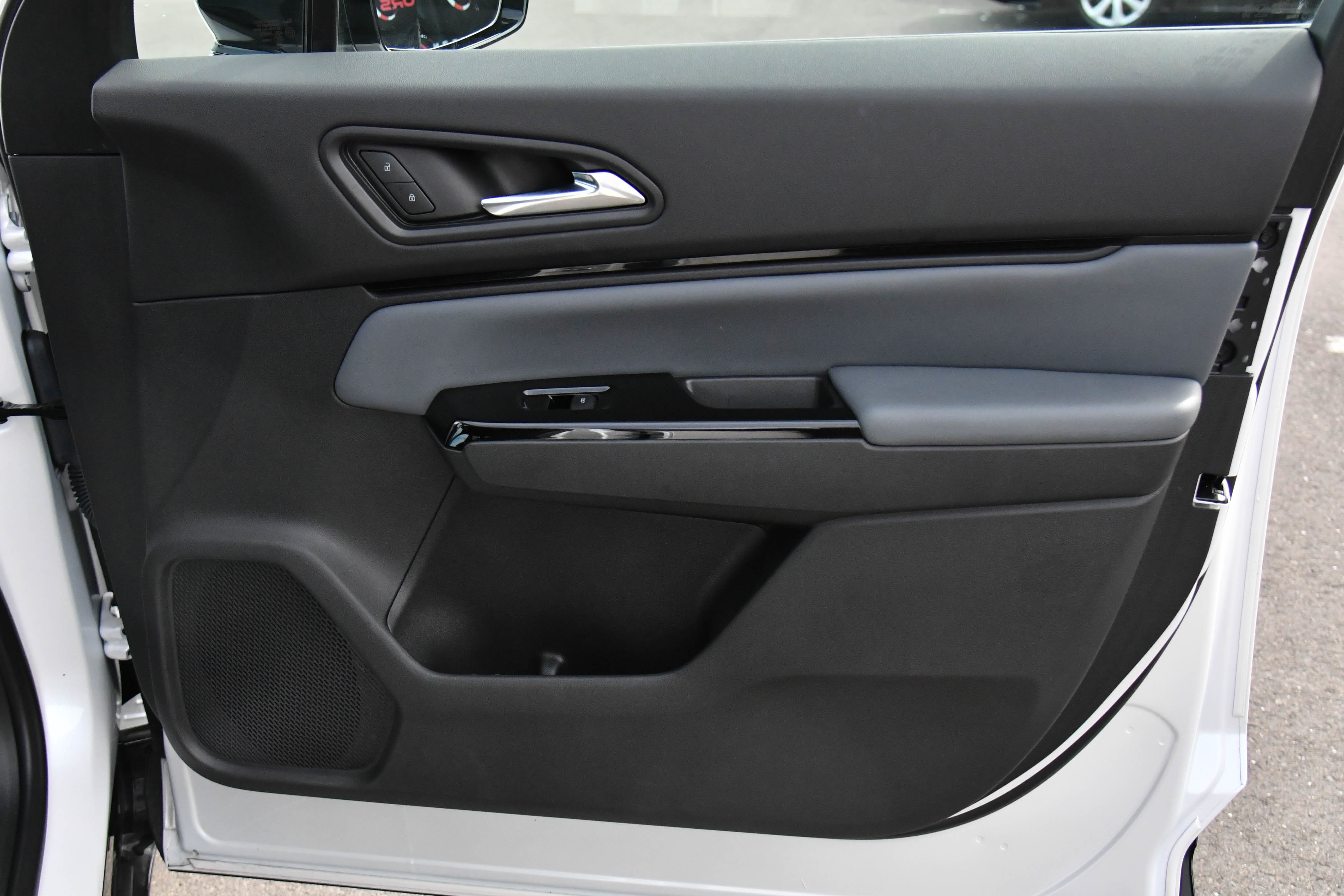 Used 2024 Honda Prologue Touring image 48