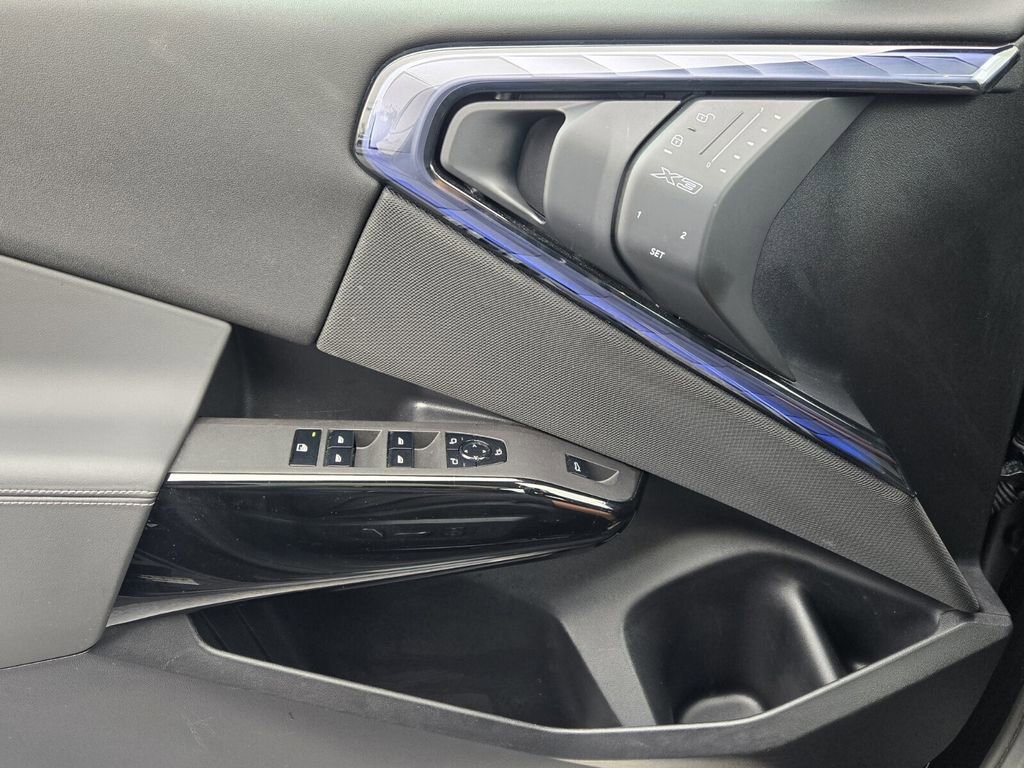 Used 2025 BMW X3 M50 w/ Premium Package image 28