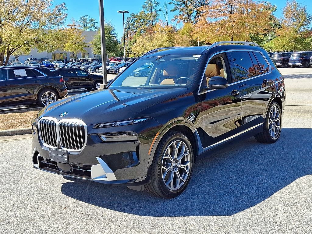 Used 2023 BMW X7 xDrive40i w/ Premium Package image 3
