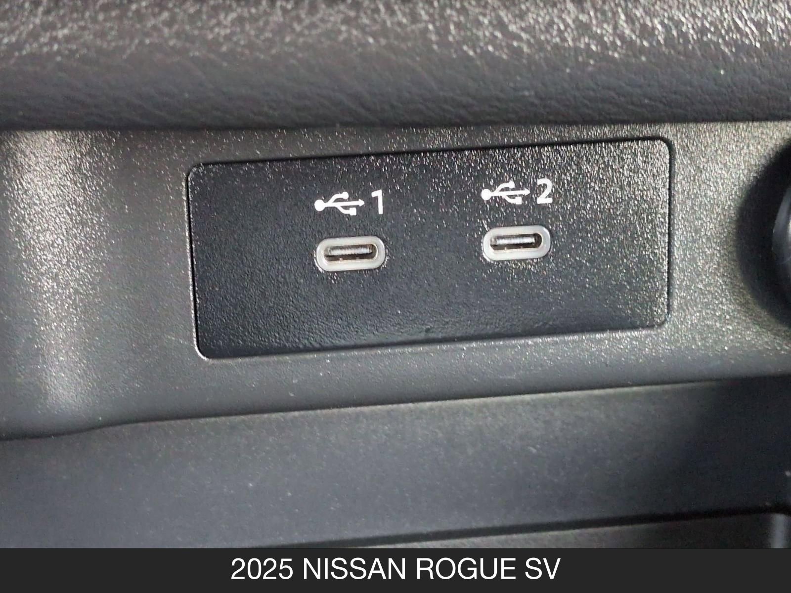 Used 2025 Nissan Rogue SV FWD image 22